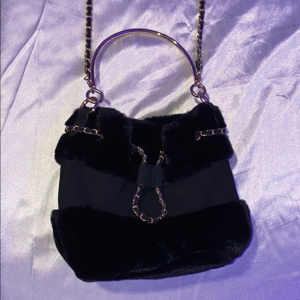 Fur crossbody bag ✨